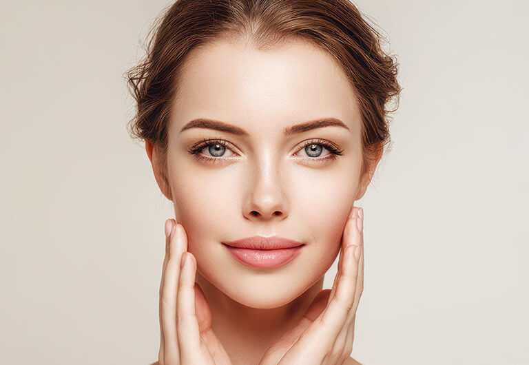 輪郭をシャープにし、すっきりとした小顔を目指したい方